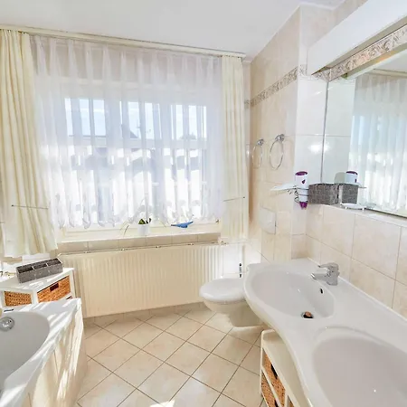 Reethaus Zickersche Berge - Wg 02 Mit Kamin Und Terrasse Country house